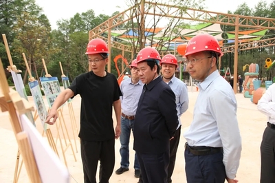 張世華調(diào)研武漢瑪雅海灘水公園三期建設情況
